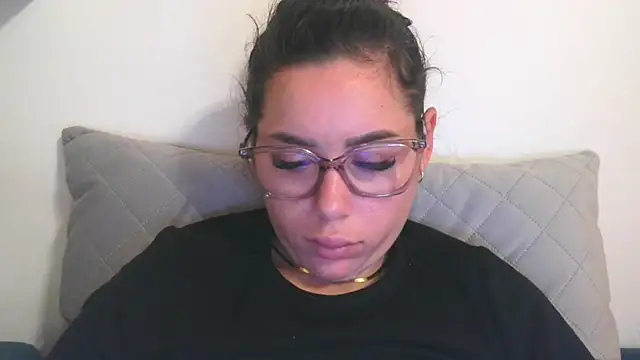 Snapshot of LovelyJulliette chatting on 26, 11, 2025 LovelyJulliette online show from 26, 11, 2025