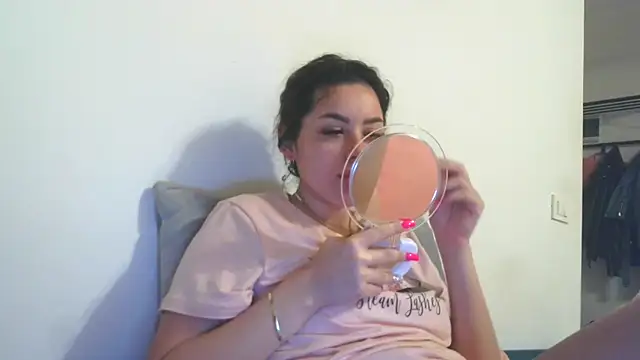 Snapshot of LovelyJulliette chatting on 29, 11, 2025 LovelyJulliette online show from 29, 11, 2025