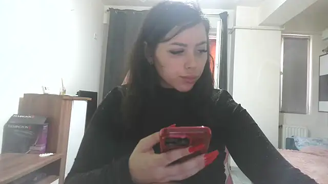 Snapshot of LovelyJulliette chatting on 4, 6, 2026 LovelyJulliette online show from 4, 6, 2026