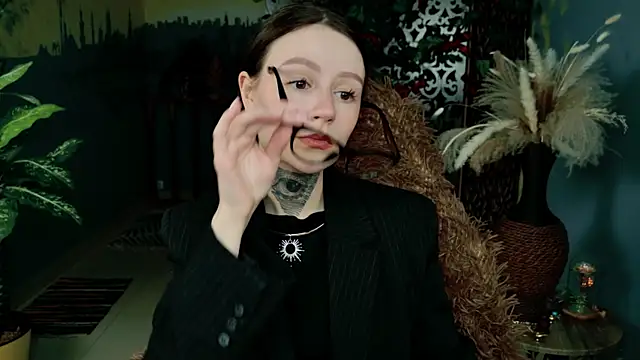 Snapshot of VeliraBraitberg chatting on 4, 3, 2026 VeliraBraitberg online show from 4, 3, 2026