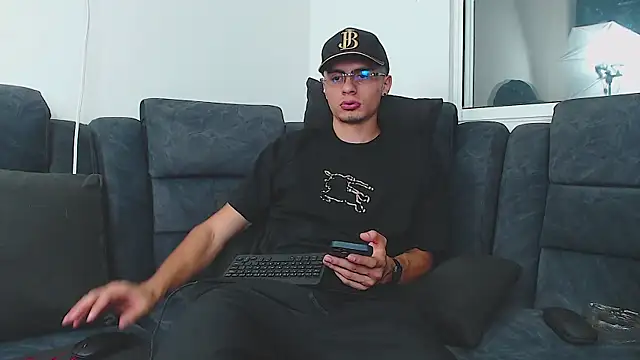 Snapshot of Stiven_CL chatting on 25, 2, 2025 Stiven CL online show from 25, 2, 2025