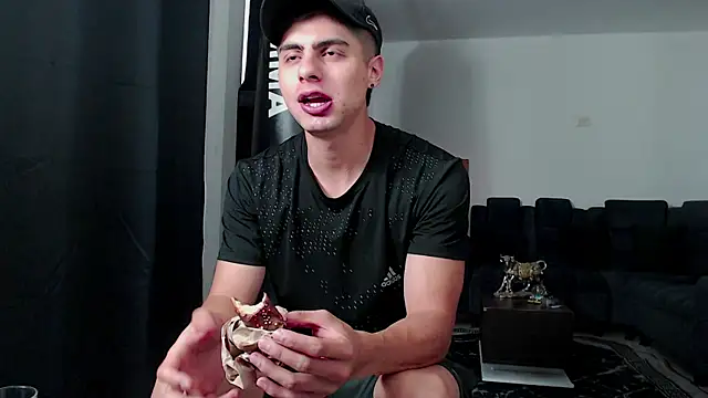 Snapshot of Stiven_CL chatting on 4, 11, 2025 Stiven CL online show from 4, 11, 2025