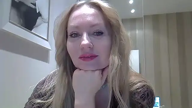 ZarinaSwift online show from 11, 2, 2025