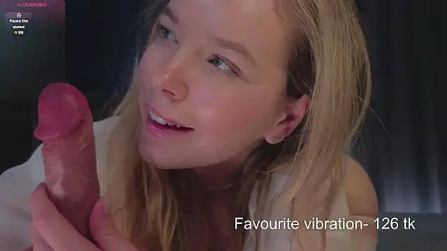 Snapshot of milly_shy chatting on 6, 3, 2025 milly shy online show from 6, 3, 2025