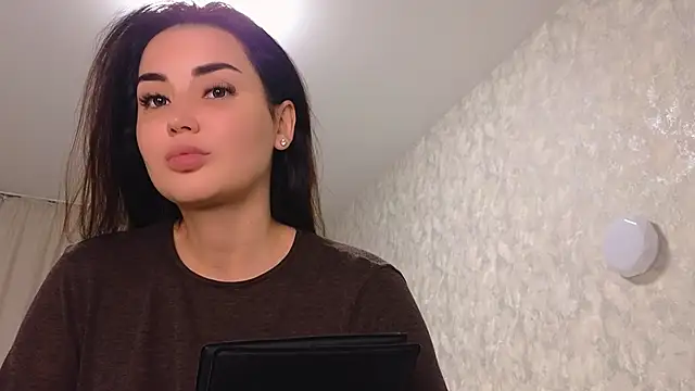 Snapshot of LaraSkinny chatting on 3, 2, 2026 LaraSkinny online show from 3, 2, 2026