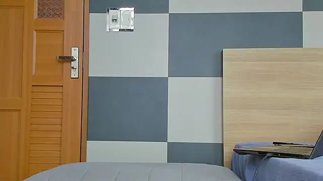 Kiera Thomas online show from 2, 11, 2025