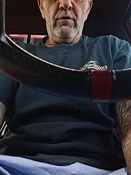 Hotbodyscottie online show from 11, 1, 2026