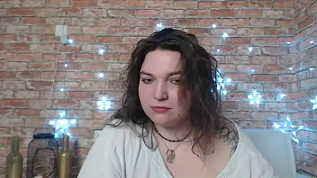 Amelia Kiss  online show from 30, 1, 2025