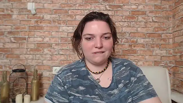 Amelia Kiss  online show from 21, 2, 2025