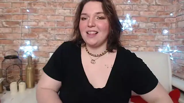 Amelia Kiss  online show from 4, 3, 2025