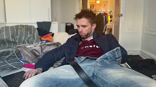 Snapshot of CupidZass chatting on 4, 12, 2025 CupidZass online show from 4, 12, 2025