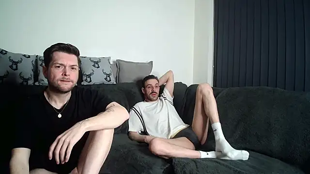 Snapshot of twotwinkhusbandss chatting on 7, 2, 2026 twotwinkhusbandss online show from 7, 2, 2026