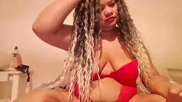 Snapshot of Carlabrasileira chatting on 8, 10, 2025 Carlabrasileira online show from 8, 10, 2025