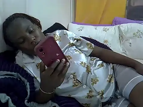 Snapshot of Sweetreena chatting on 4, 6, 2026 Sweetreena online show from 4, 6, 2026