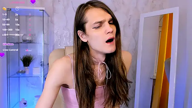 Snapshot of Will_Will_ chatting on 5, 12, 2025 Will Will online show from 5, 12, 2025