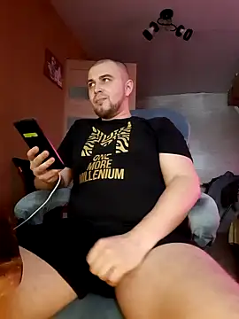 Foxyshaved online show from 4, 3, 2025