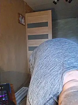 Foxyshaved online show from 12, 10, 2025