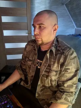 Foxyshaved online show from 24, 3, 2026