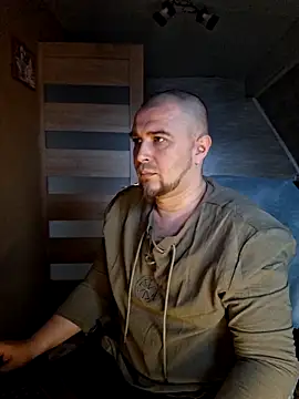 Foxyshaved online show from 4, 4, 2026