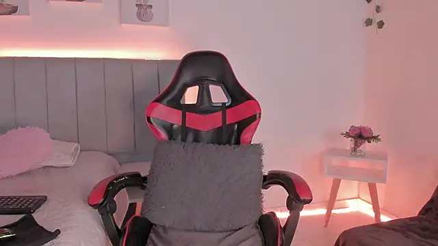  janiis online show from 2, 10, 2025