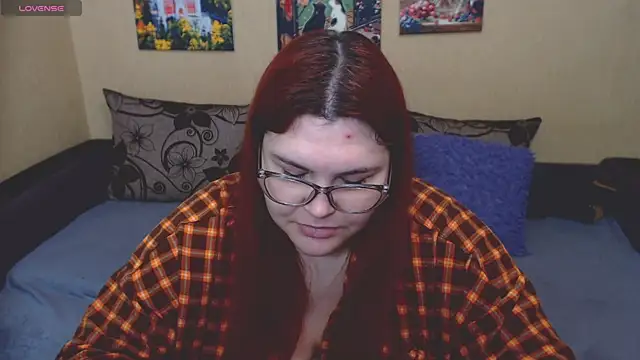 Snapshot of JuliaKeln chatting on 9, 5, 2026 JuliaKeln online show from 9, 5, 2026