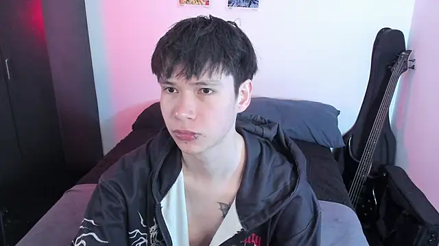 Aventure Twinks online show from 13, 6, 2026