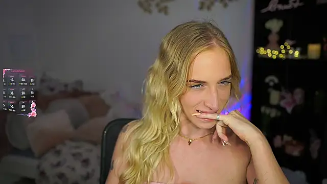 Snapshot of Nicolette__Shea_ chatting on 30, 1, 2025 Nicolette Shea online show from 30, 1, 2025