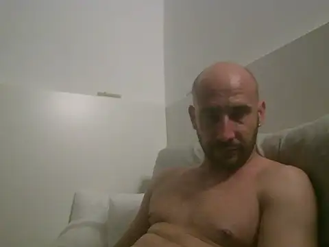 Snapshot of Smileboy698 chatting on 5, 5, 2026 Smileboy698 online show from 5, 5, 2026