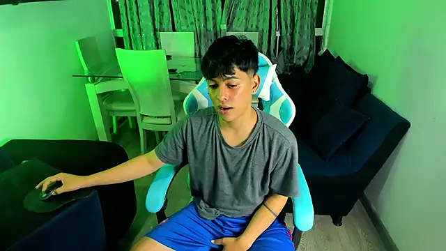 Snapshot of Franco_Rizzo_ chatting on 3, 2, 2025 Franco Rizzo  online show from 3, 2, 2025