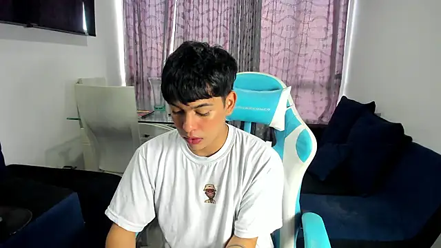 Snapshot of Franco_Rizzo_ chatting on 23, 2, 2025 Franco Rizzo  online show from 23, 2, 2025