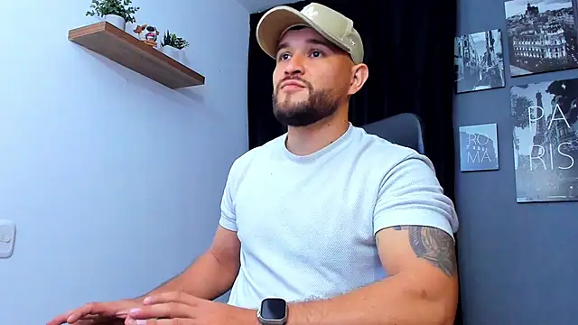 Snapshot of AndrewDiaz chatting on 16, 11, 2025 AndrewDiaz online show from 16, 11, 2025