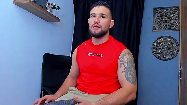 Snapshot of AndrewDiaz chatting on 4, 3, 2026 AndrewDiaz online show from 4, 3, 2026