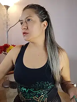 Snapshot of valeriahunter1 chatting on 3, 8, 2026 valeriahunter1 online show from 3, 8, 2026