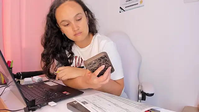 kattypinkk online show from 9, 2, 2026