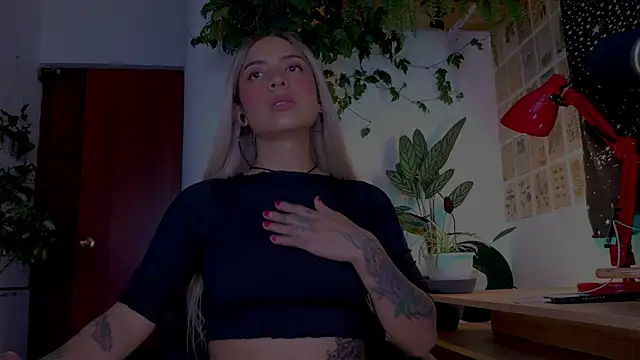 Snapshot of Yeriawaddell_ chatting on 24, 11, 2025 Yeriawaddell online show from 24, 11, 2025