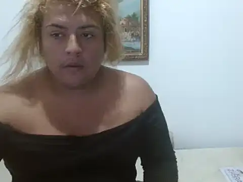 Snapshot of KIARAMARSHALLWELLZ chatting on 20, 1, 2025 KIARAMARSHALLWELLZ online show from 20, 1, 2025