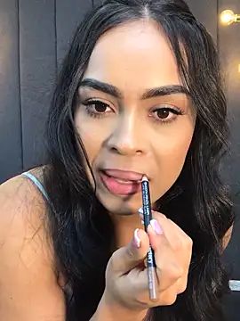 Snapshot of JuanaSimons chatting on 18, 12, 2024 JuanaSimons online show from 18, 12, 2024