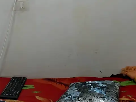 aliissa more online show from 25, 5, 2026
