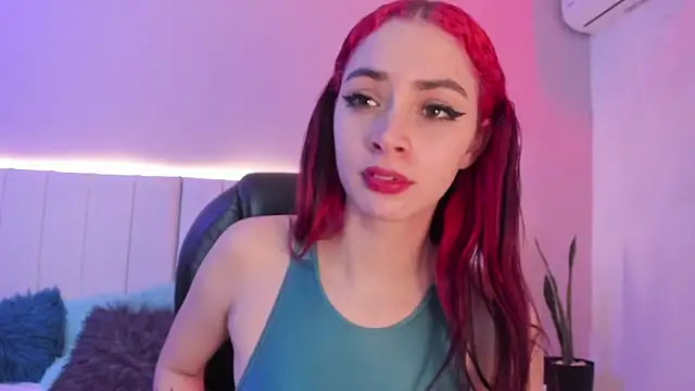 Snapshot of CAMILLEN_PETTID chatting on 6, 11, 2025 CAMILLEN PETTID online show from 6, 11, 2025