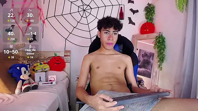 huge armound online show from 25, 10, 2025