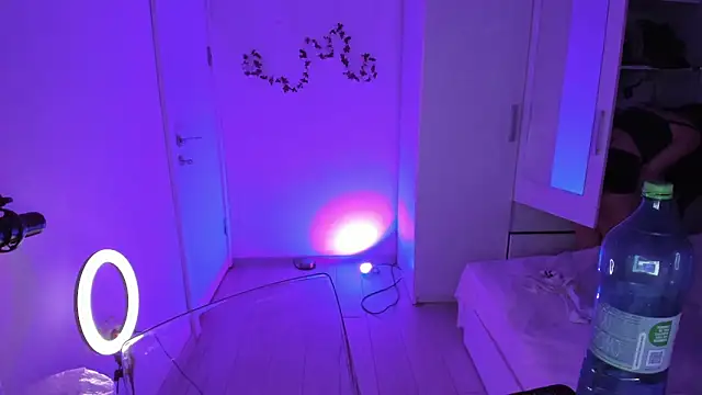 KaylaLaine online show from 26, 9, 2025