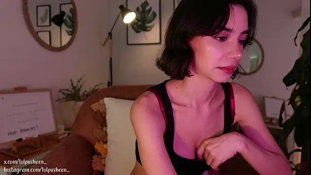 Snapshot of JulietteDee chatting on 17, 1, 2025 JulietteDee online show from 17, 1, 2025