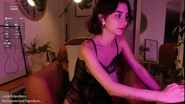 Snapshot of JulietteDee chatting on 3, 2, 2025 JulietteDee online show from 3, 2, 2025