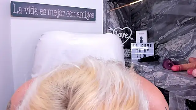 miss danika online show from 3, 2, 2025