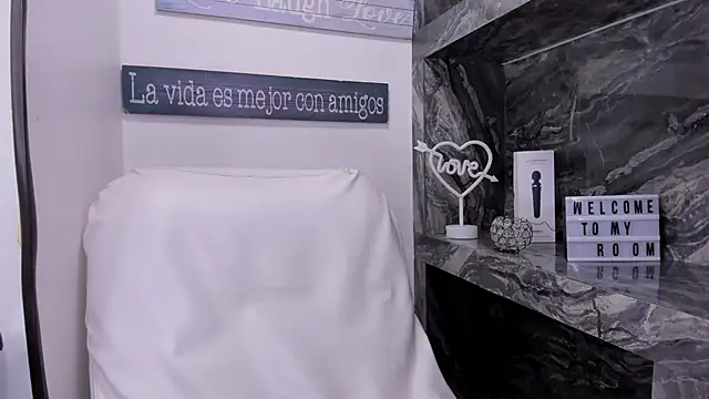 miss danika online show from 23, 9, 2025