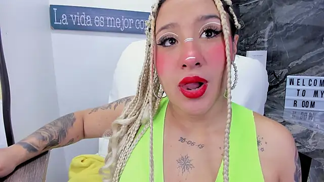 miss danika online show from 18, 12, 2025