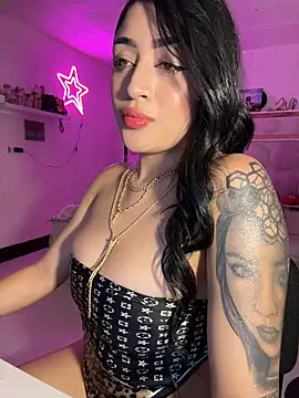 Snapshot of lucianaroy chatting on 29, 4, 2026 lucianaroy online show from 29, 4, 2026