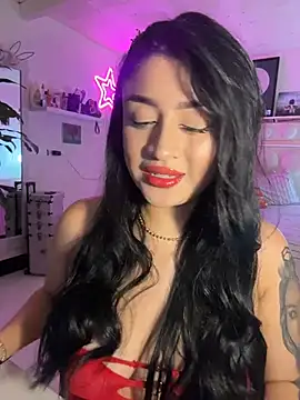 Snapshot of lucianaroy chatting on 1, 5, 2026 lucianaroy online show from 1, 5, 2026