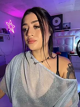 Snapshot of lucianaroy chatting on 24, 5, 2026 lucianaroy online show from 24, 5, 2026
