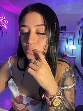 Snapshot of lucianaroy chatting on 28, 5, 2026 lucianaroy online show from 28, 5, 2026